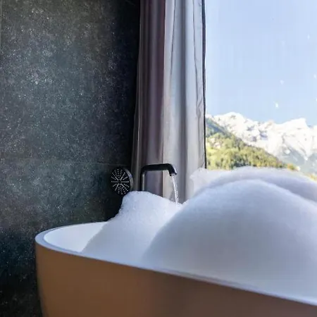 Incredible View With Heated Pool, Sauna And Terrace Villa